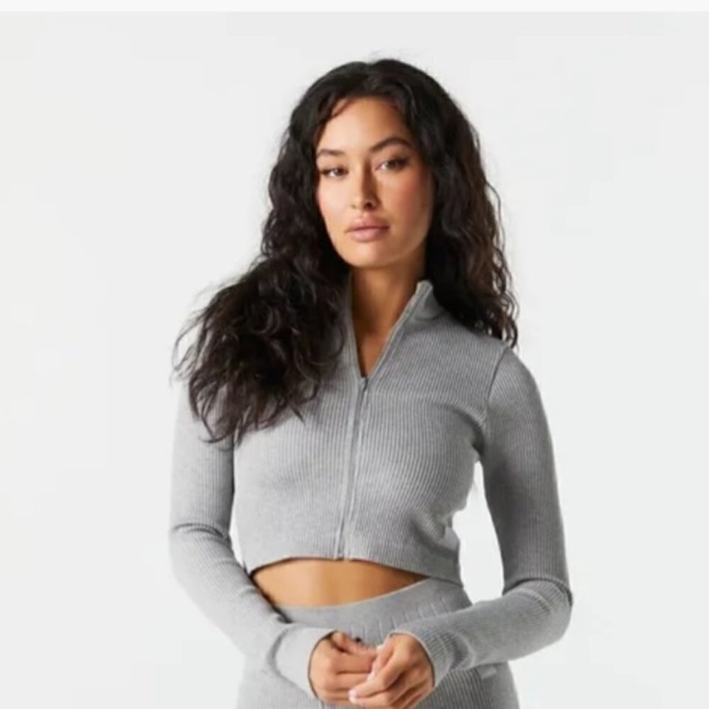 Sommer Ray grey ribbed nylon Lycra cropped  zip jacket size medium